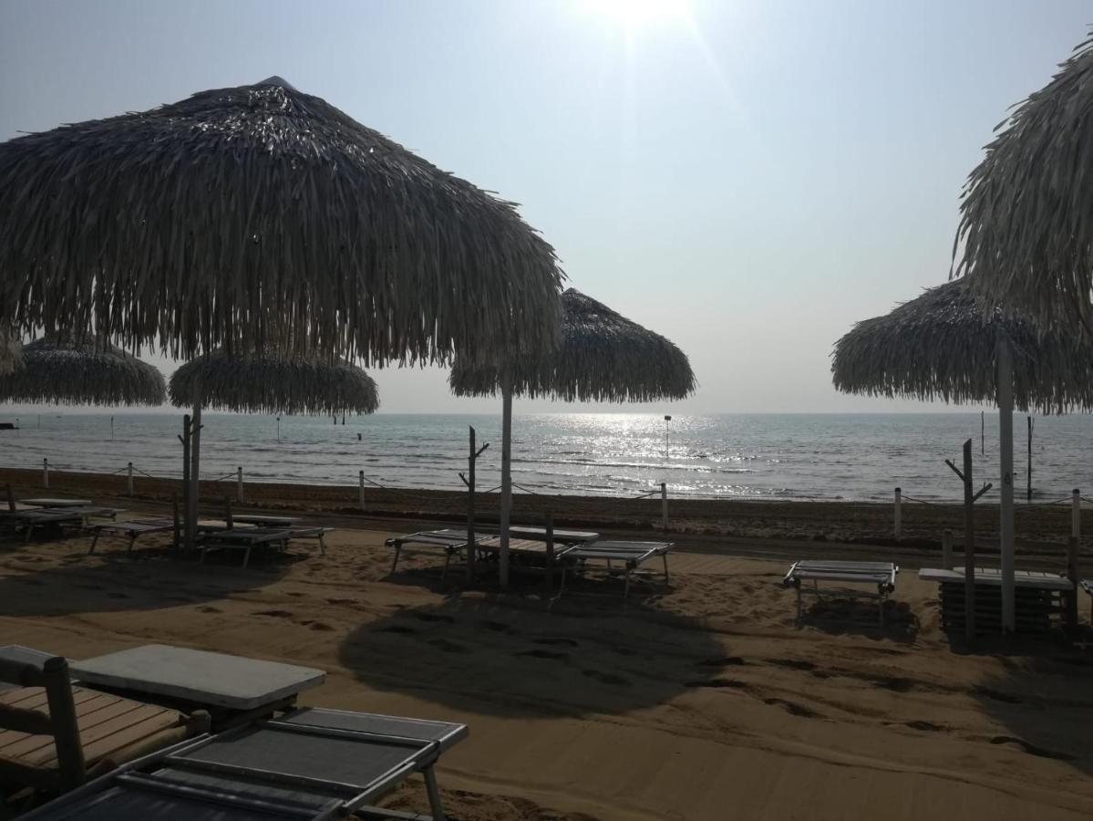 Hotel Rosapineta - Adults Only Линьяно-Саббьядоро Экстерьер фото
