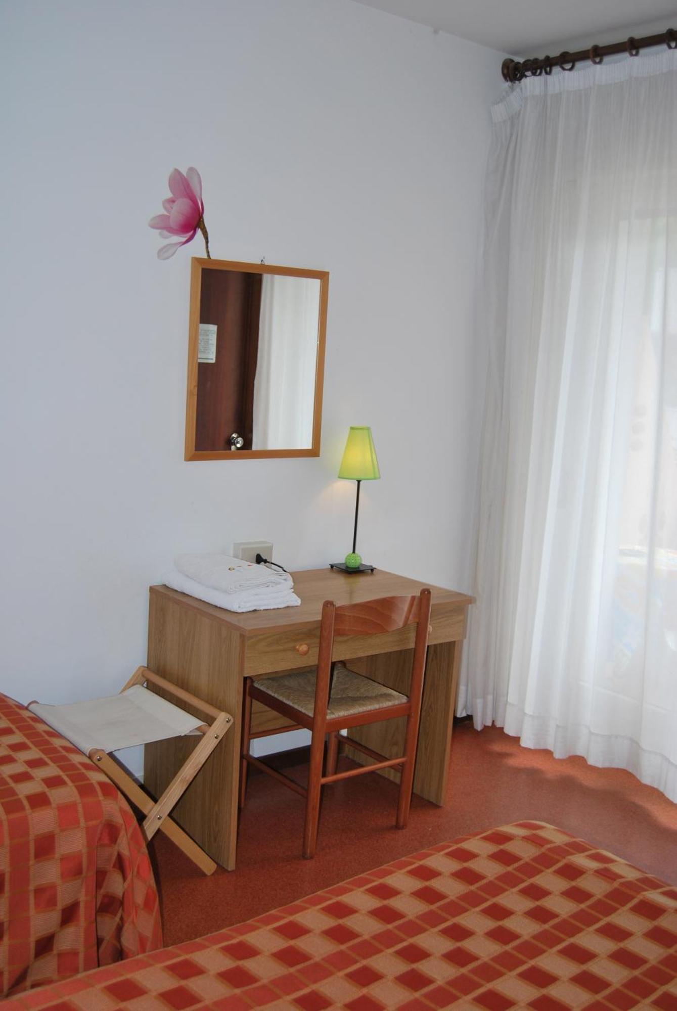 Hotel Rosapineta - Adults Only Линьяно-Саббьядоро Экстерьер фото